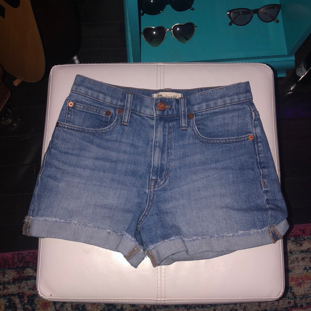Madewell Denim high waisted shorts size 24